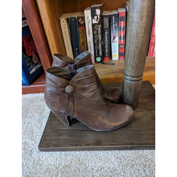 Miz mooz Sabine ankle booties sz 8 euc brown - Picture 2 of 9